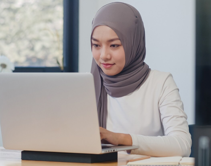 Malu di depan Kamera?